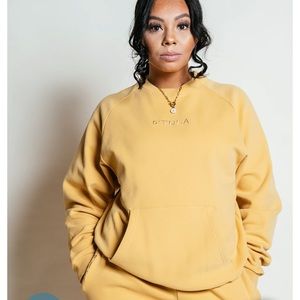 NWT P’tula Crewneck Medium Honey
